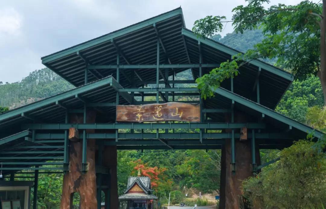 5d7603f51713a.jpg 2.jpg