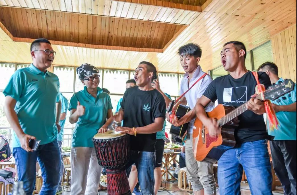 5d760524dd6db.jpg 37.jpg