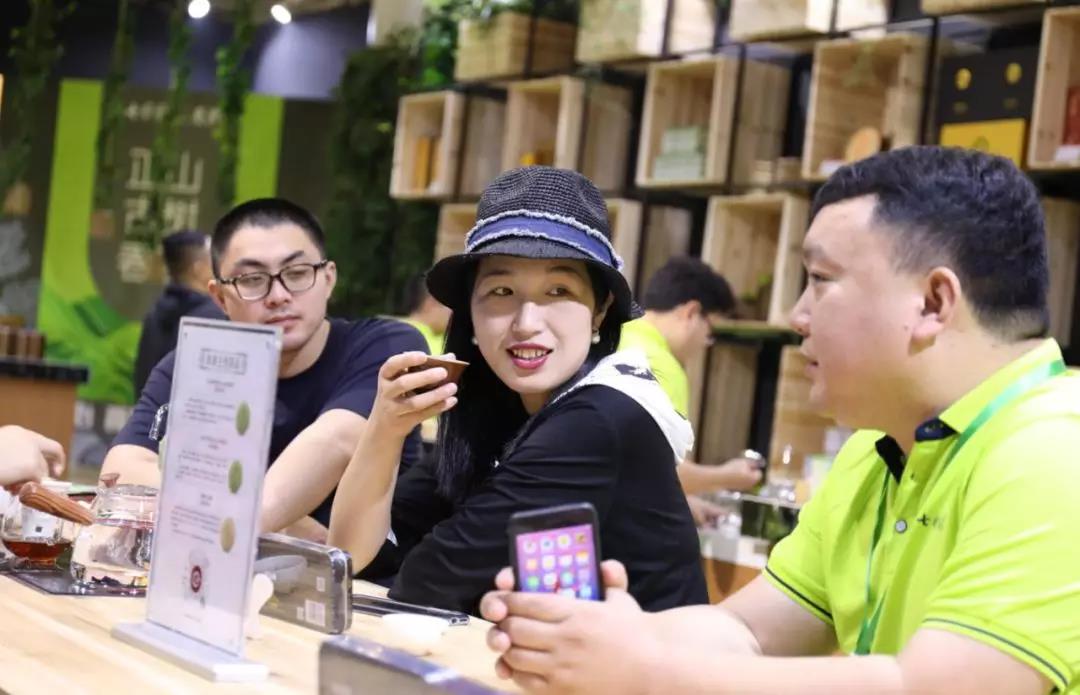 5d7752d088070.jpg 40.jpg